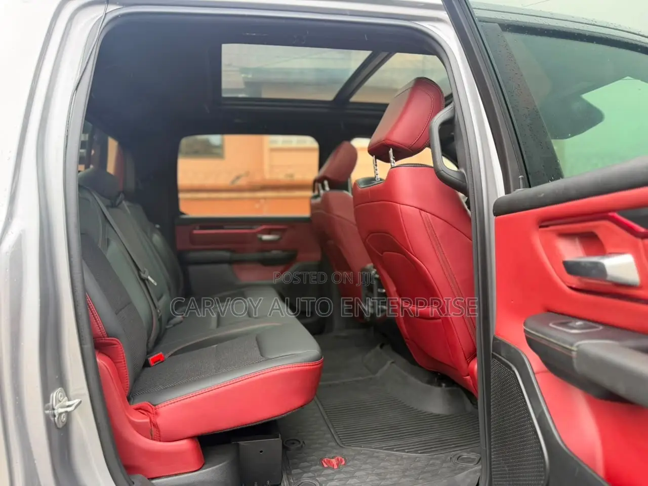 RAM 1500 2022 Gray