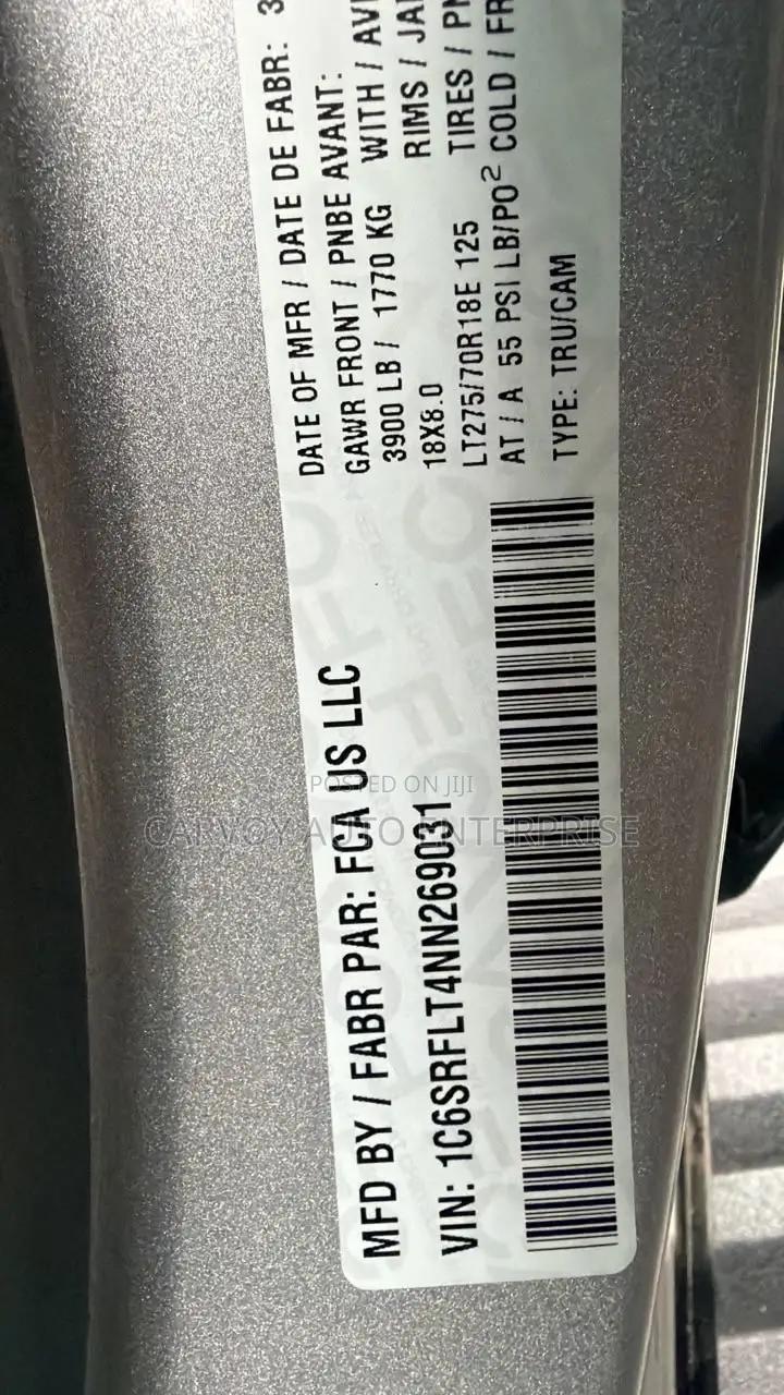 RAM 1500 2022 Gray