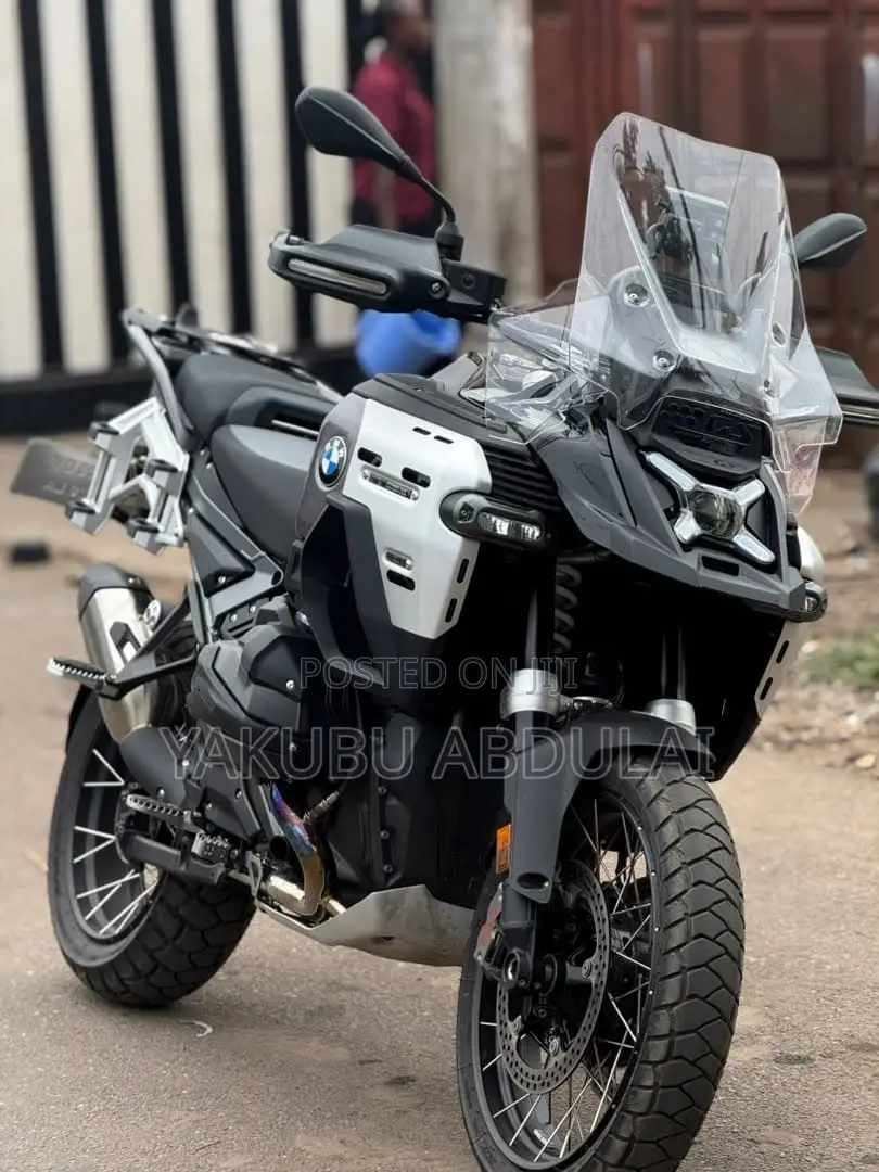 BMW R1200 GS Adventure 2023 Gray