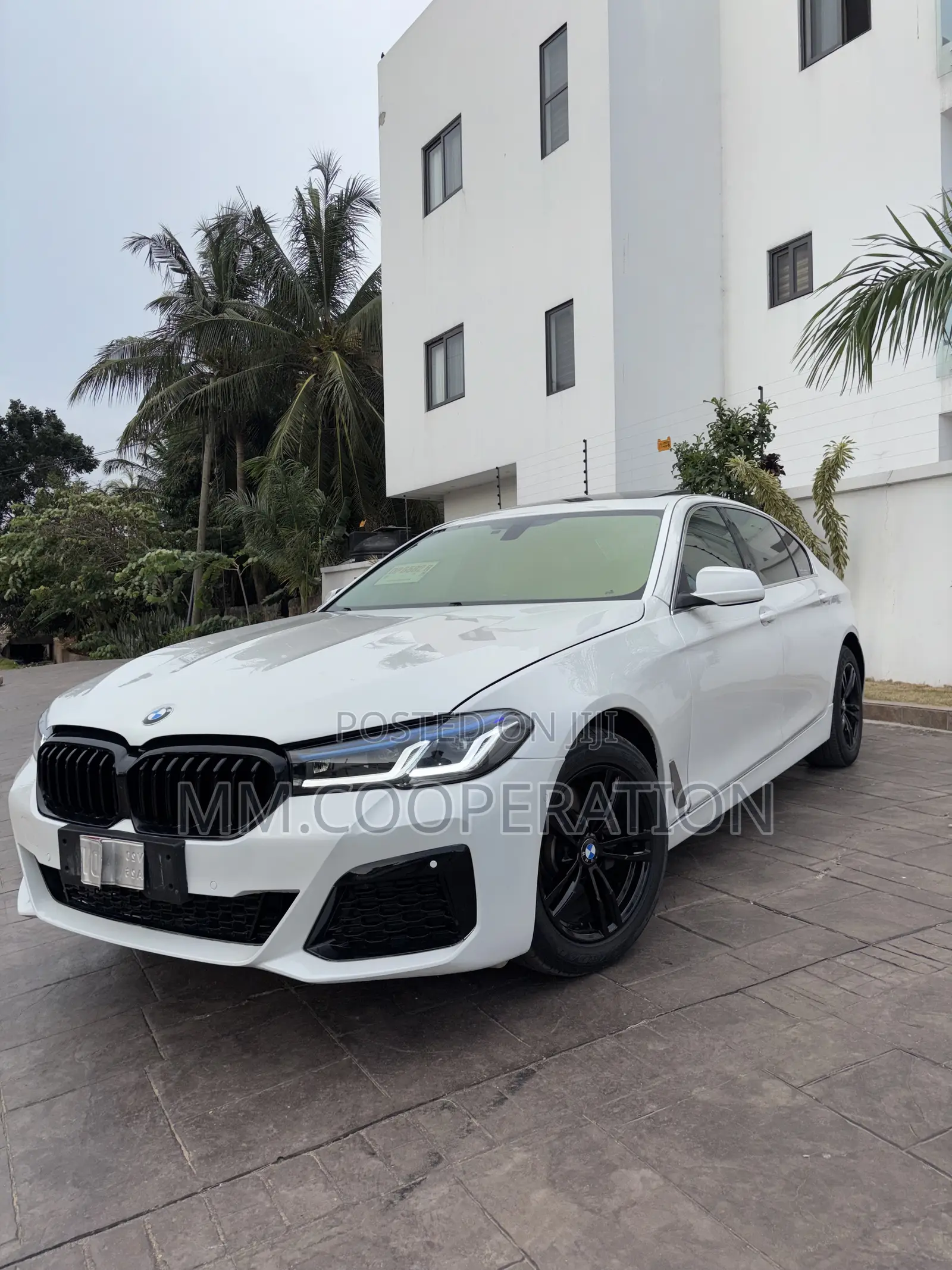 BMW 525i 2019 White