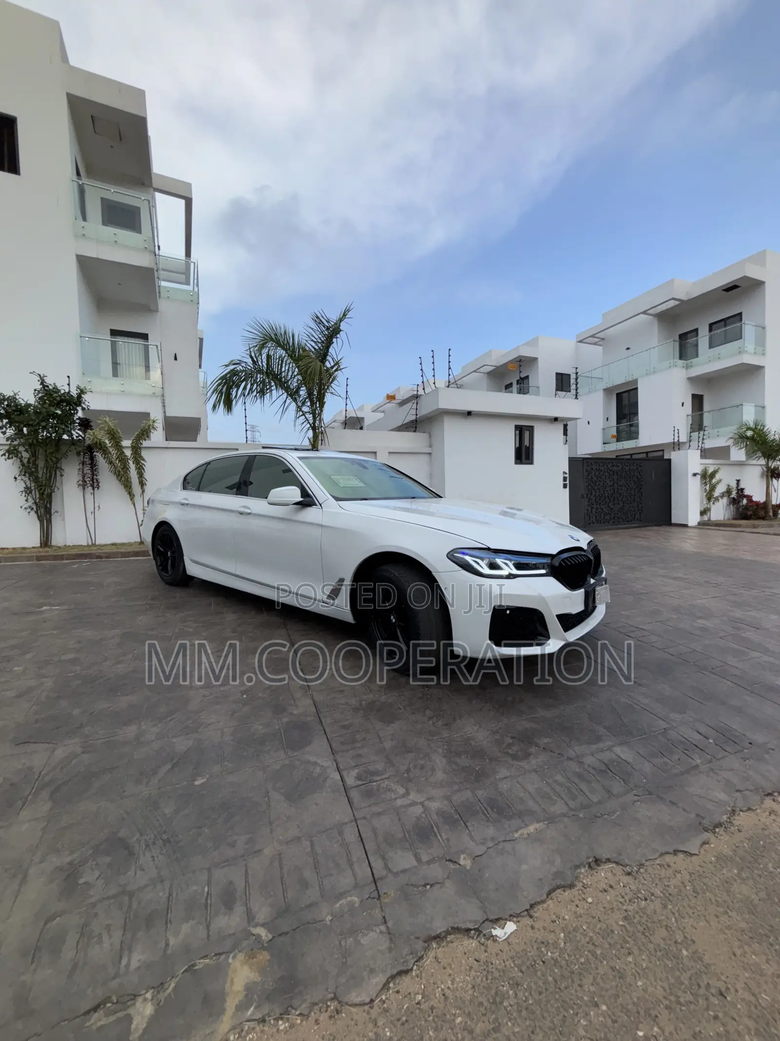 BMW 525i 2019 White