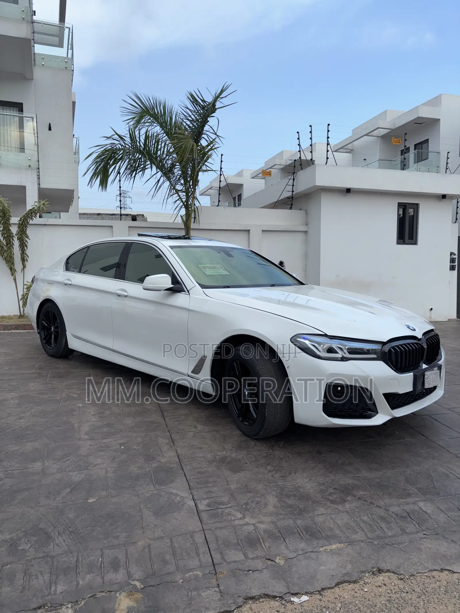 BMW 525i 2019 White