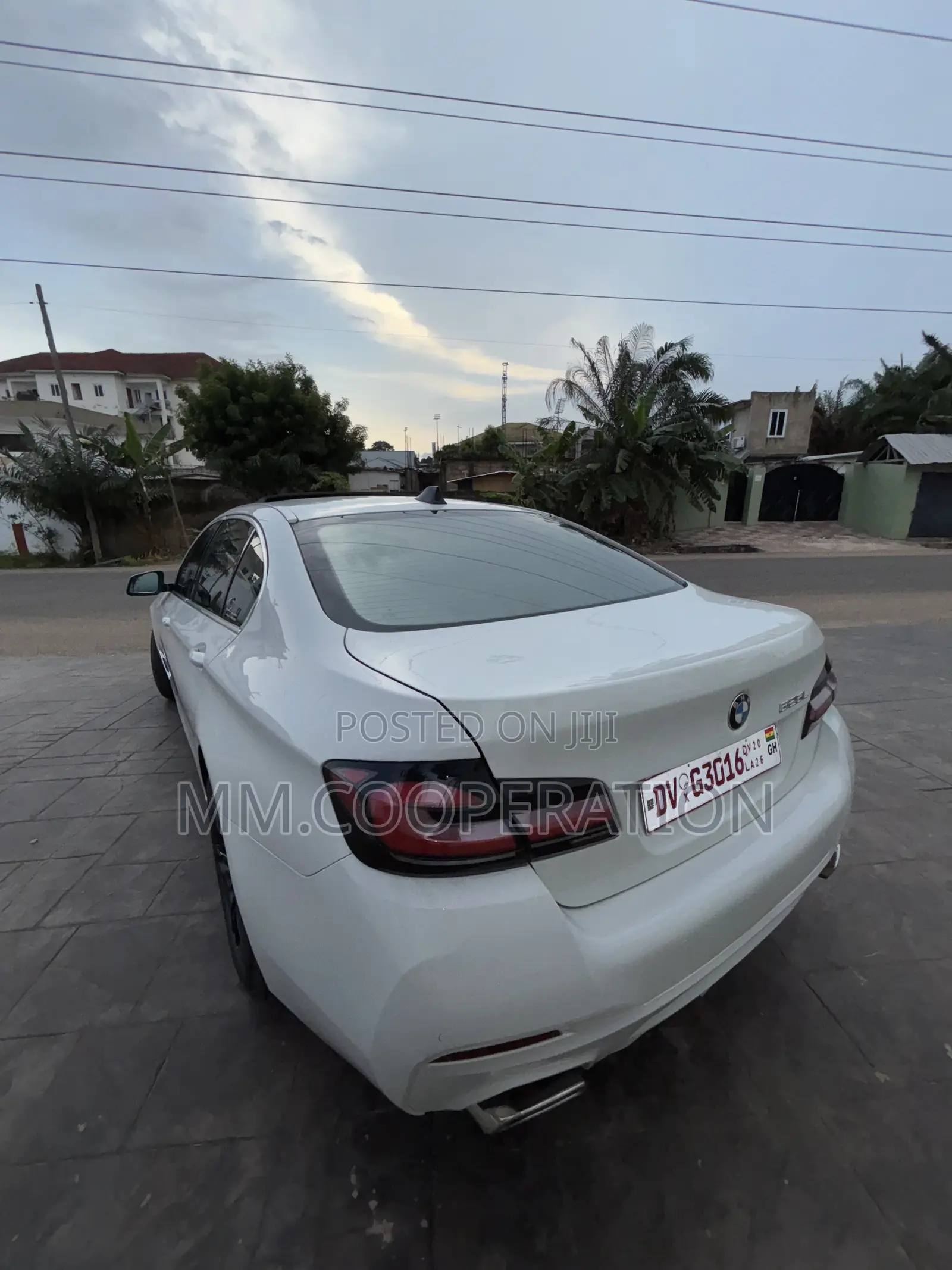 BMW 525i 2019 White