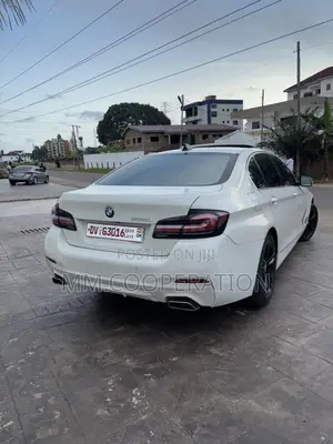 BMW 525i 2019 White