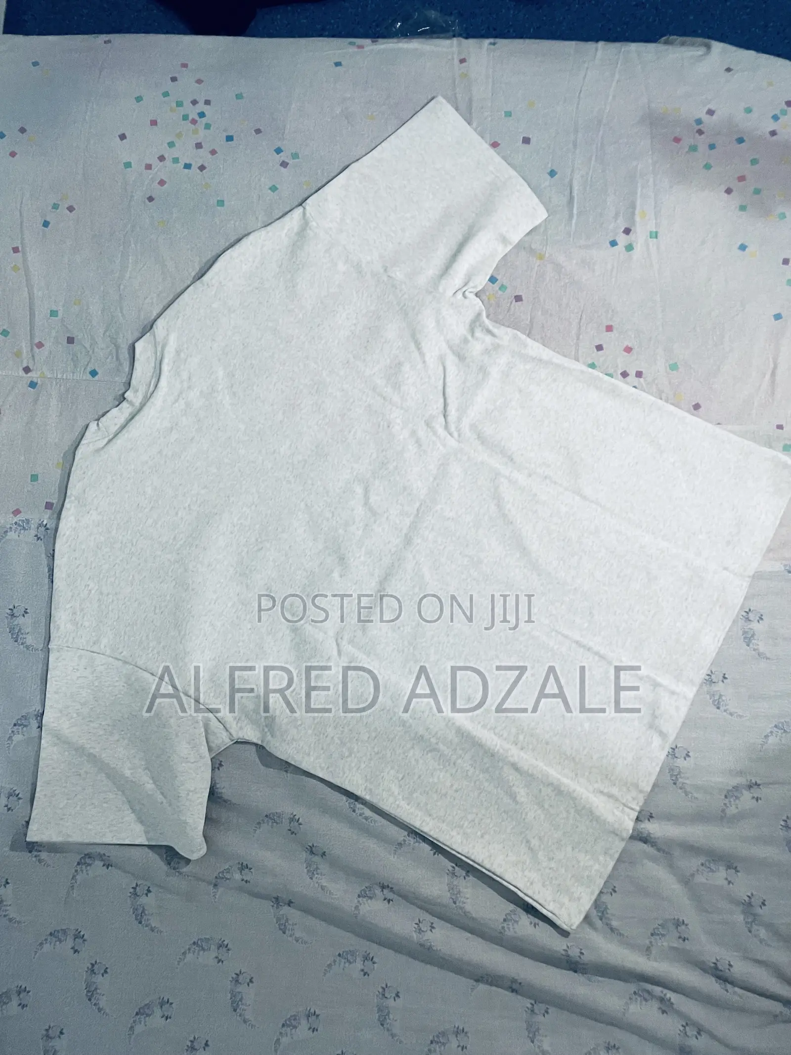 Snow White Shirt - L