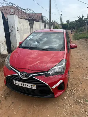 Toyota Yaris LE Hatchback 5dr 2015 Red