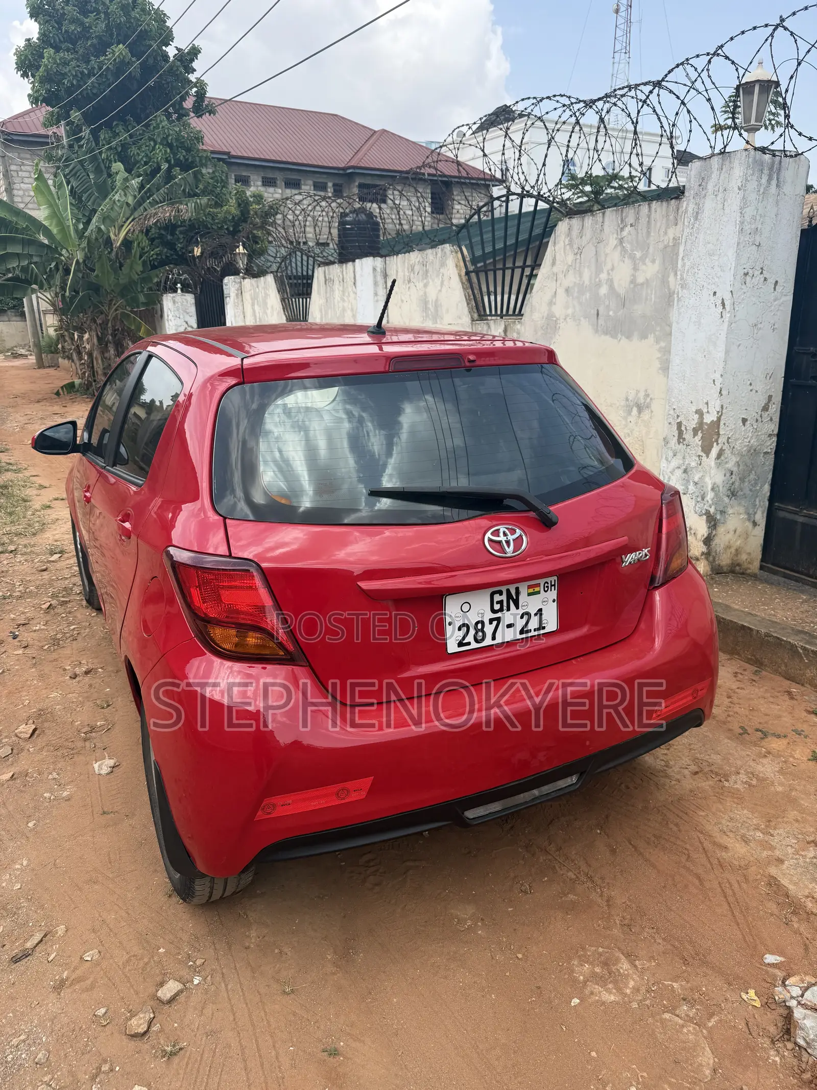 Toyota Yaris LE Hatchback 5dr 2016 Red