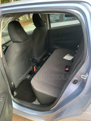 Toyota Vitz 1.3 AWD 5dr 2014 Blue