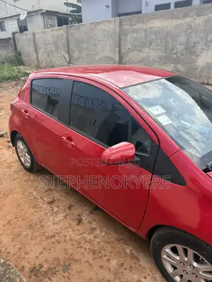 Toyota Yaris LE Hatchback 5dr 2016 Red