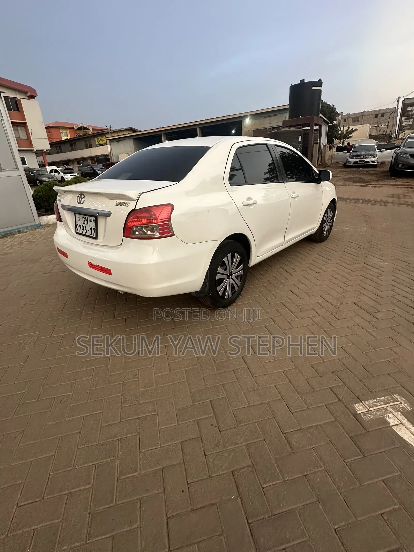 Toyota Yaris 2010 White