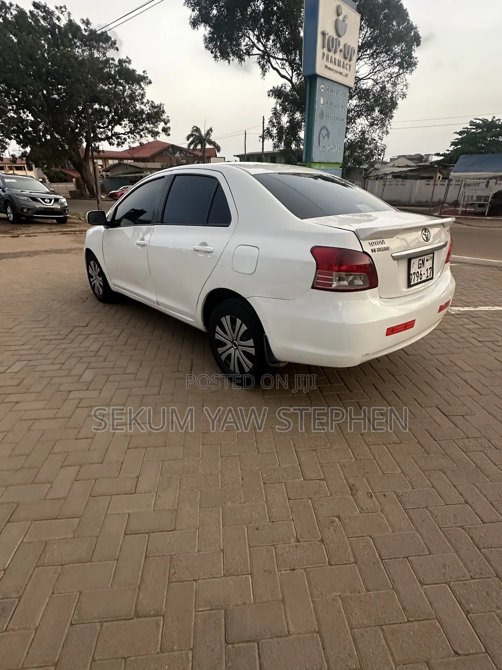 Toyota Yaris 2010 White