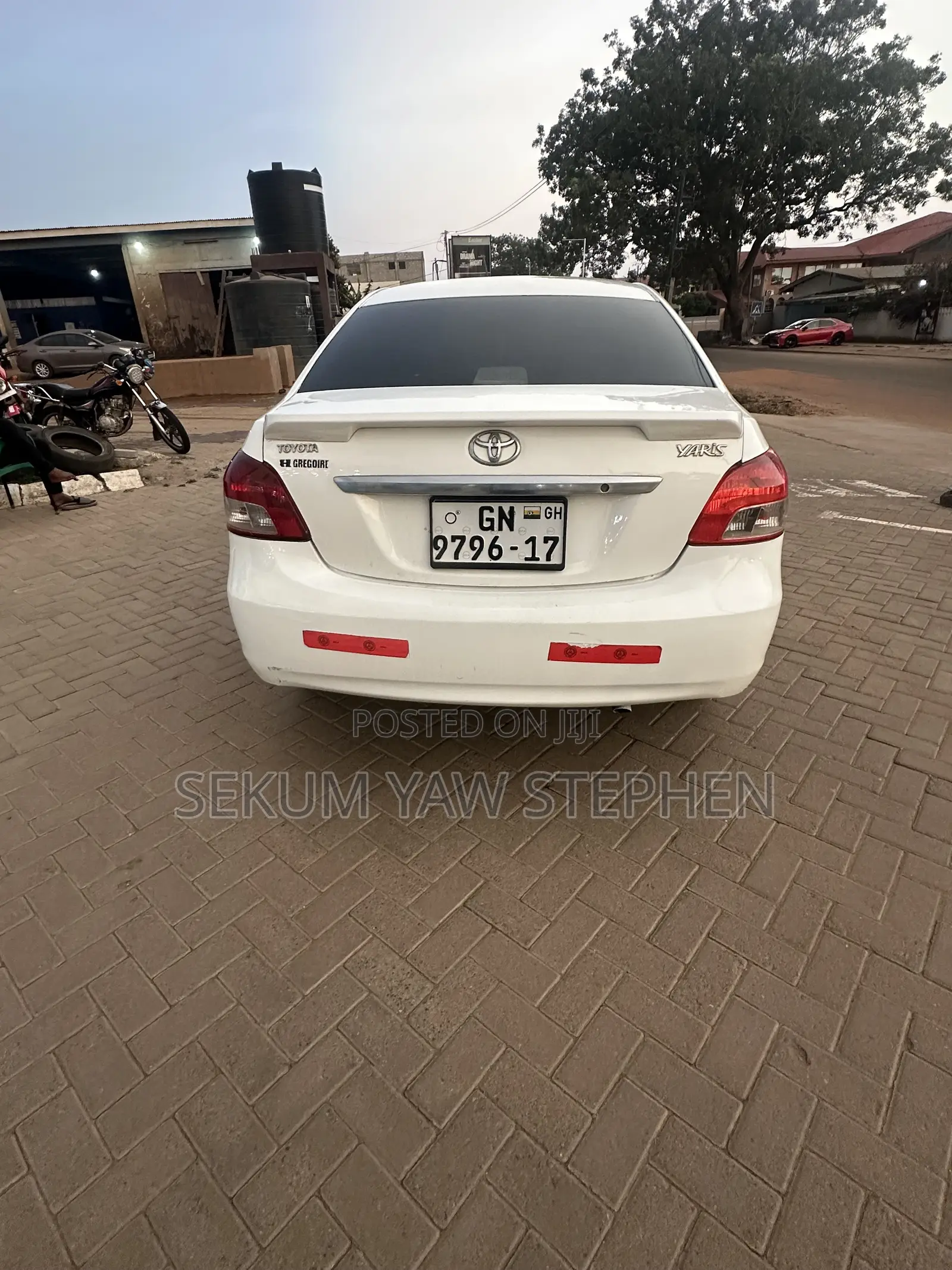 Toyota Yaris 2010 White