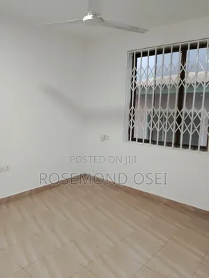 3bdrm Apartment in Madina, Zongo Junction for rent