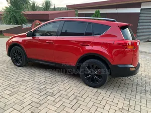 Toyota RAV4 LE 4dr SUV (2.5L 4cyl 6A) 2015 Red
