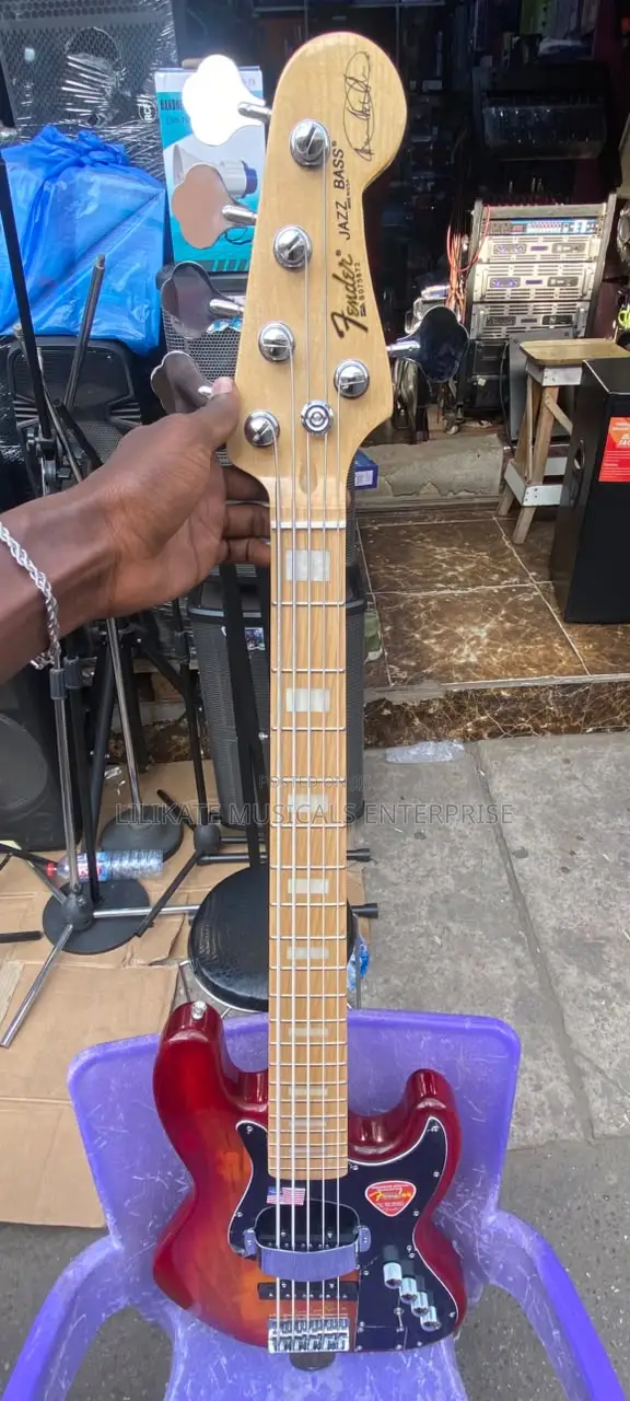 Active Fender 5 String Bass Guitar