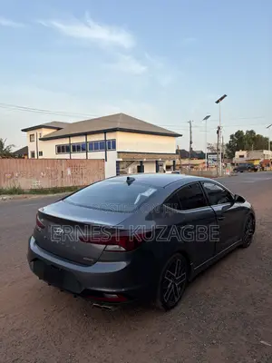 Hyundai Elantra 2020 Silver