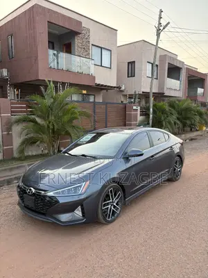 Hyundai Elantra 2020 Silver