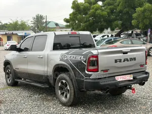 RAM 1500 Rebel Crew Cab 5.6 ft SB 2023 Silver