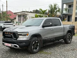 RAM 1500 Rebel Crew Cab 5.6 ft SB 2023 Silver