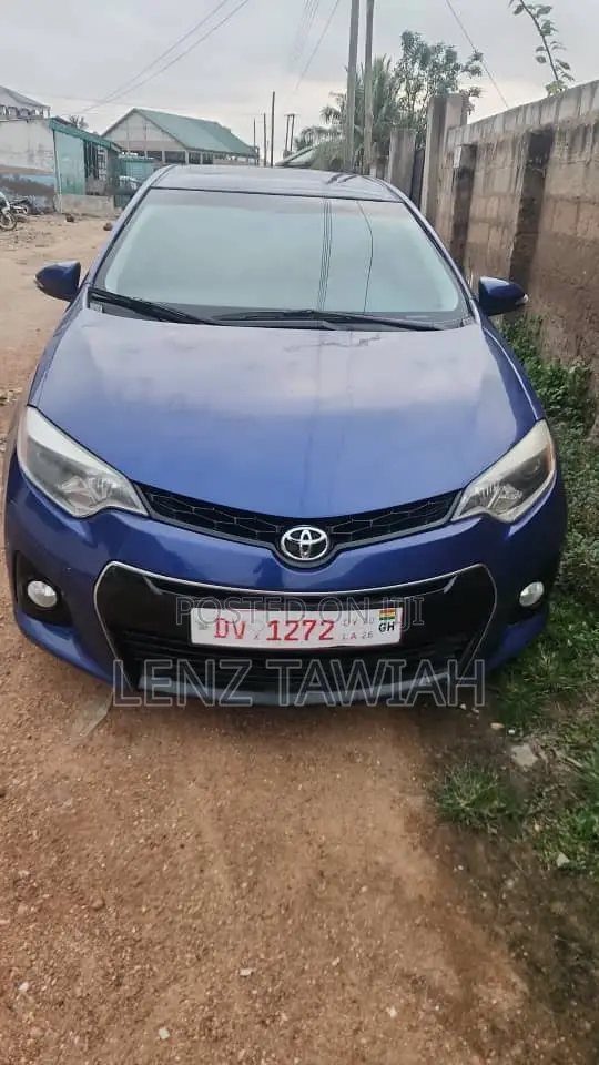 Toyota Corolla 2016 Blue
