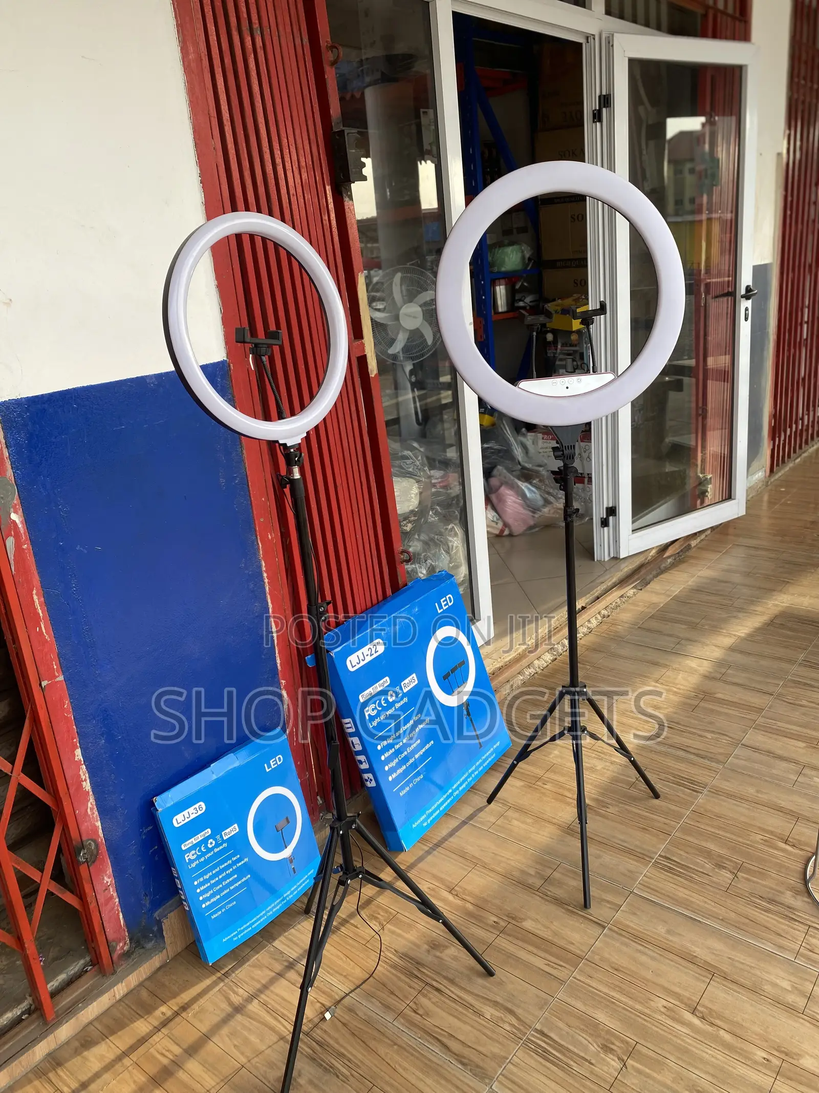 22” Ringlight With Stand & Remote Control