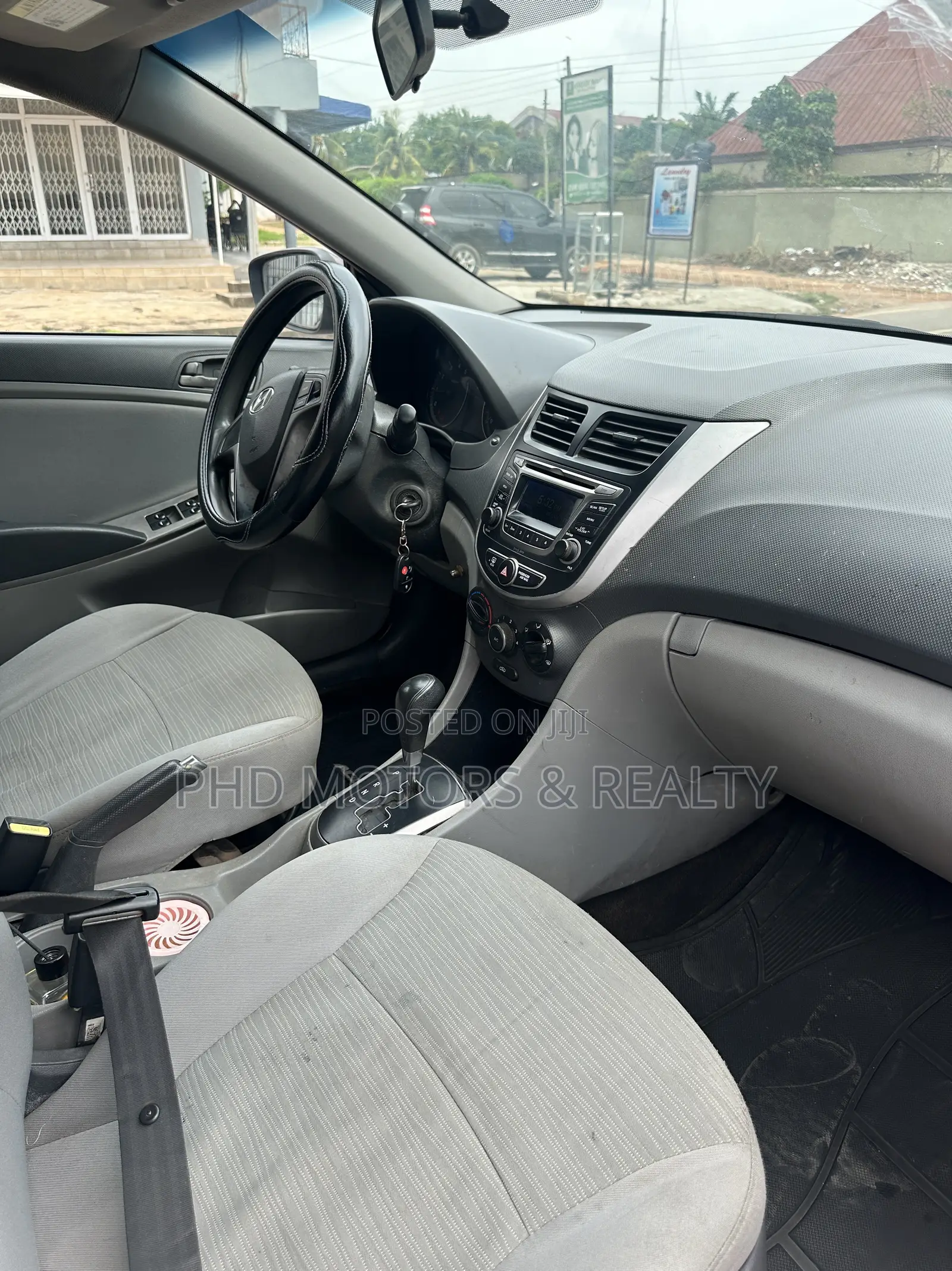 Hyundai Accent GS 4dr Hatchback (1.6L 4cyl 6A) 2015 Brown