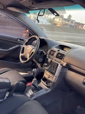 Toyota Avensis 2010 Gray