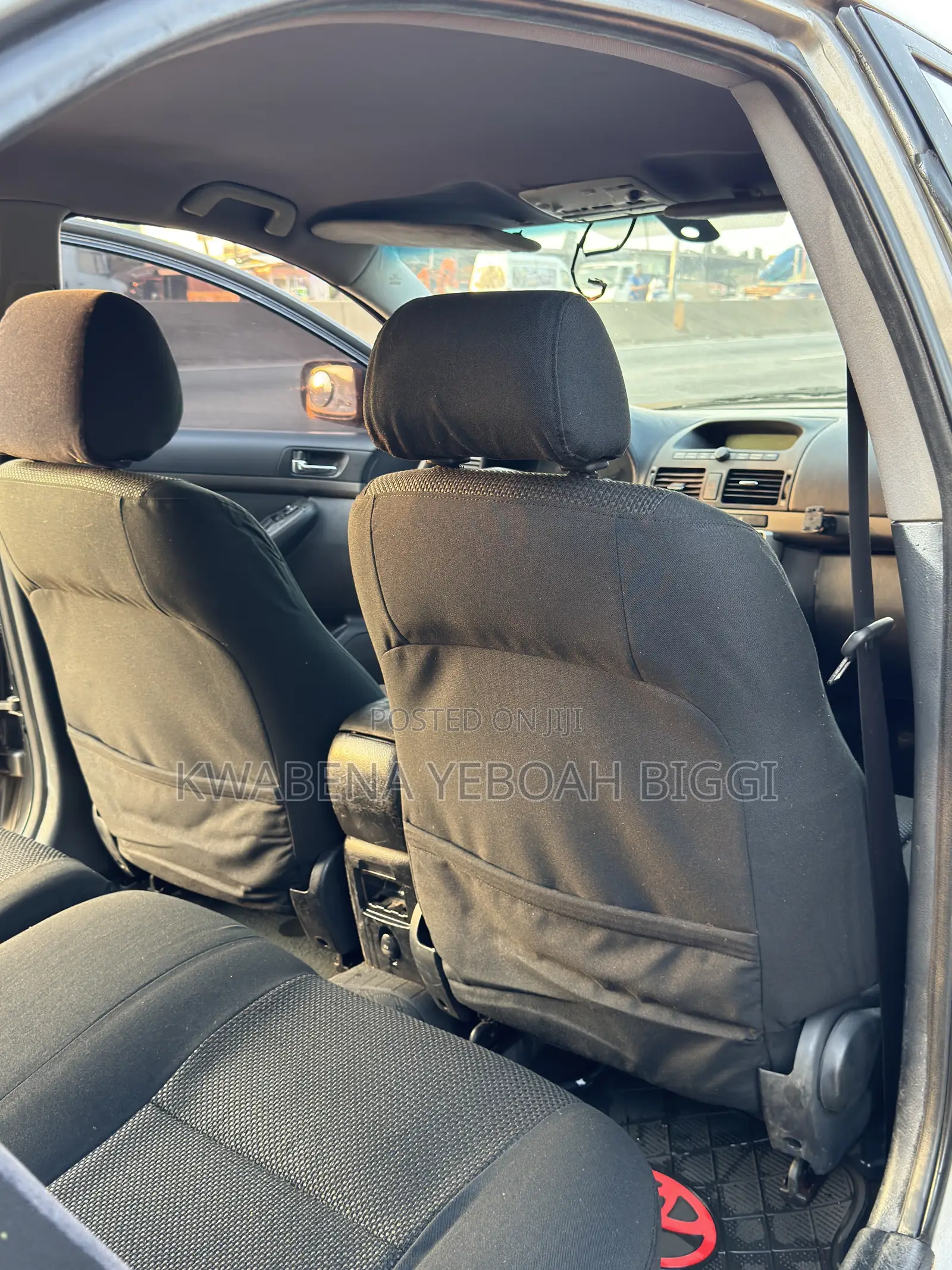 Toyota Avensis 2010 Gray