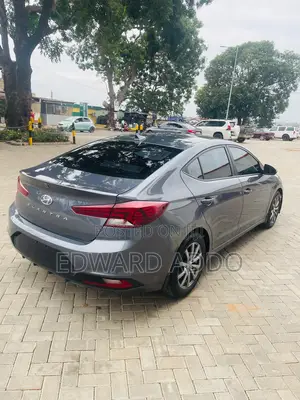 Hyundai Elantra SEL 2019 Gray