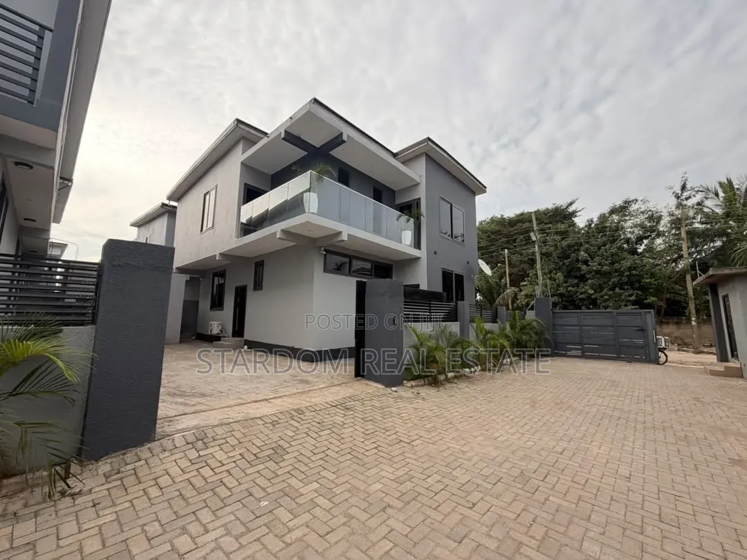 3bdrm Apartment in Haatso, ECOMOG for rent