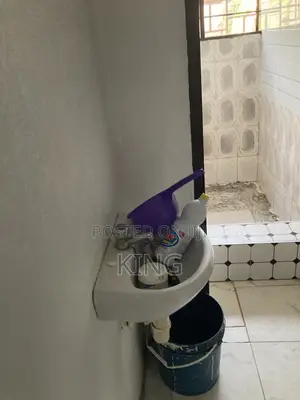 4bdrm Bungalow in Mile 7 for rent