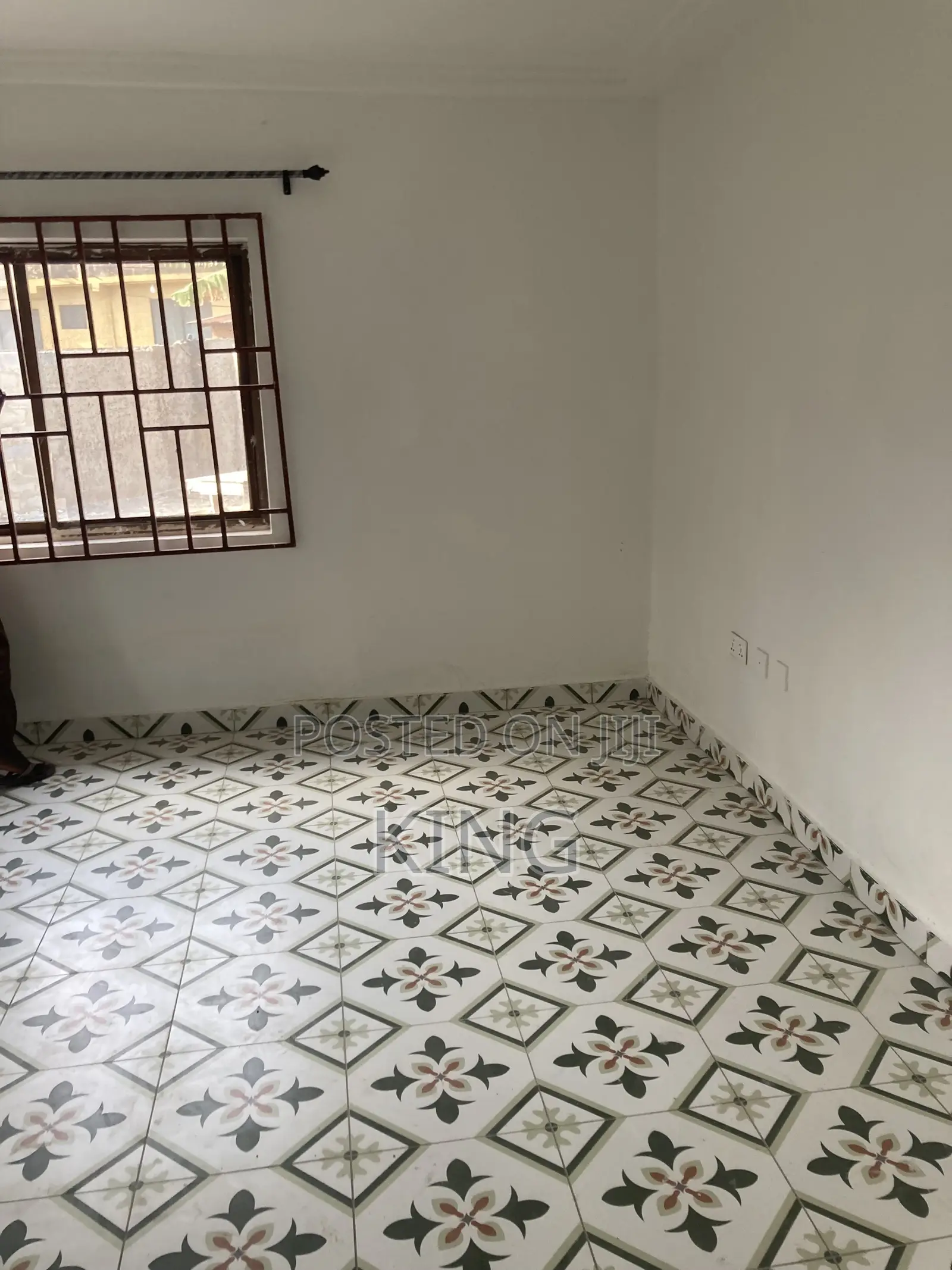 4bdrm Bungalow in Mile 7 for rent