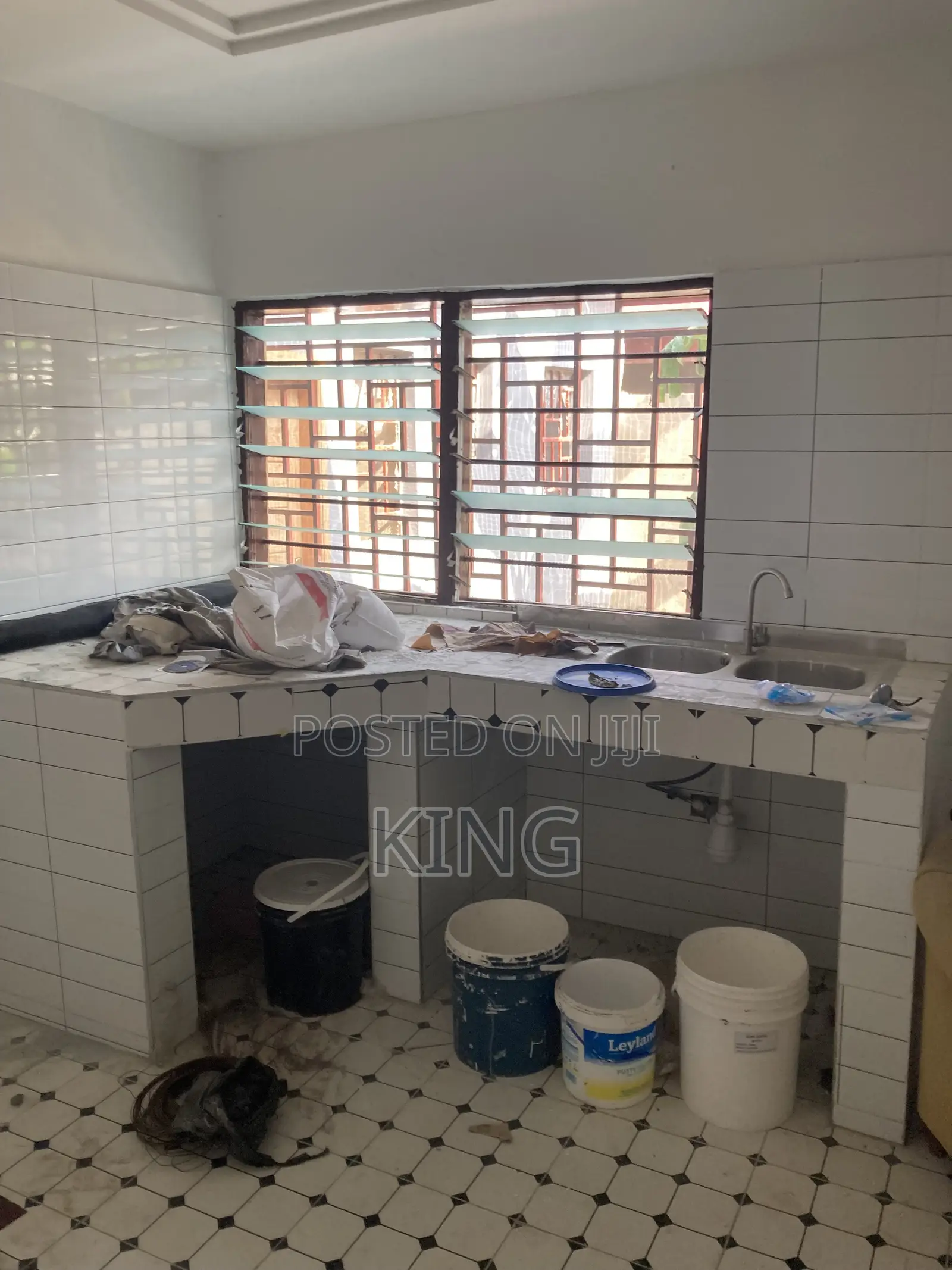 4bdrm Bungalow in Mile 7 for rent