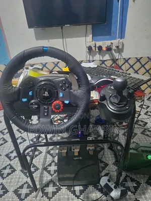 Logitech G923