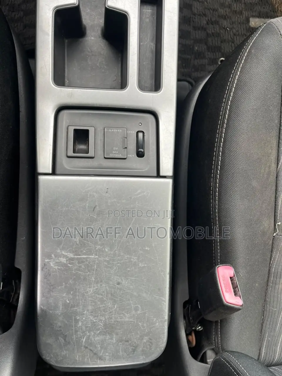 Toyota Voxy X L Edition 2WD 7-Seater 2012 Black