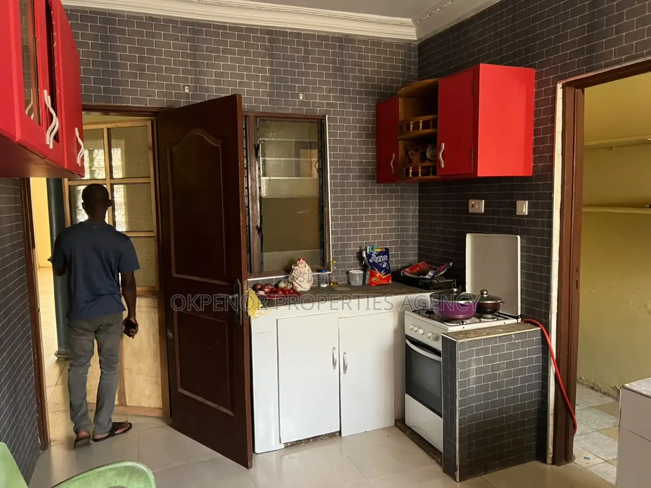 4bdrm House in Afienya, Tema Metropolitan for sale