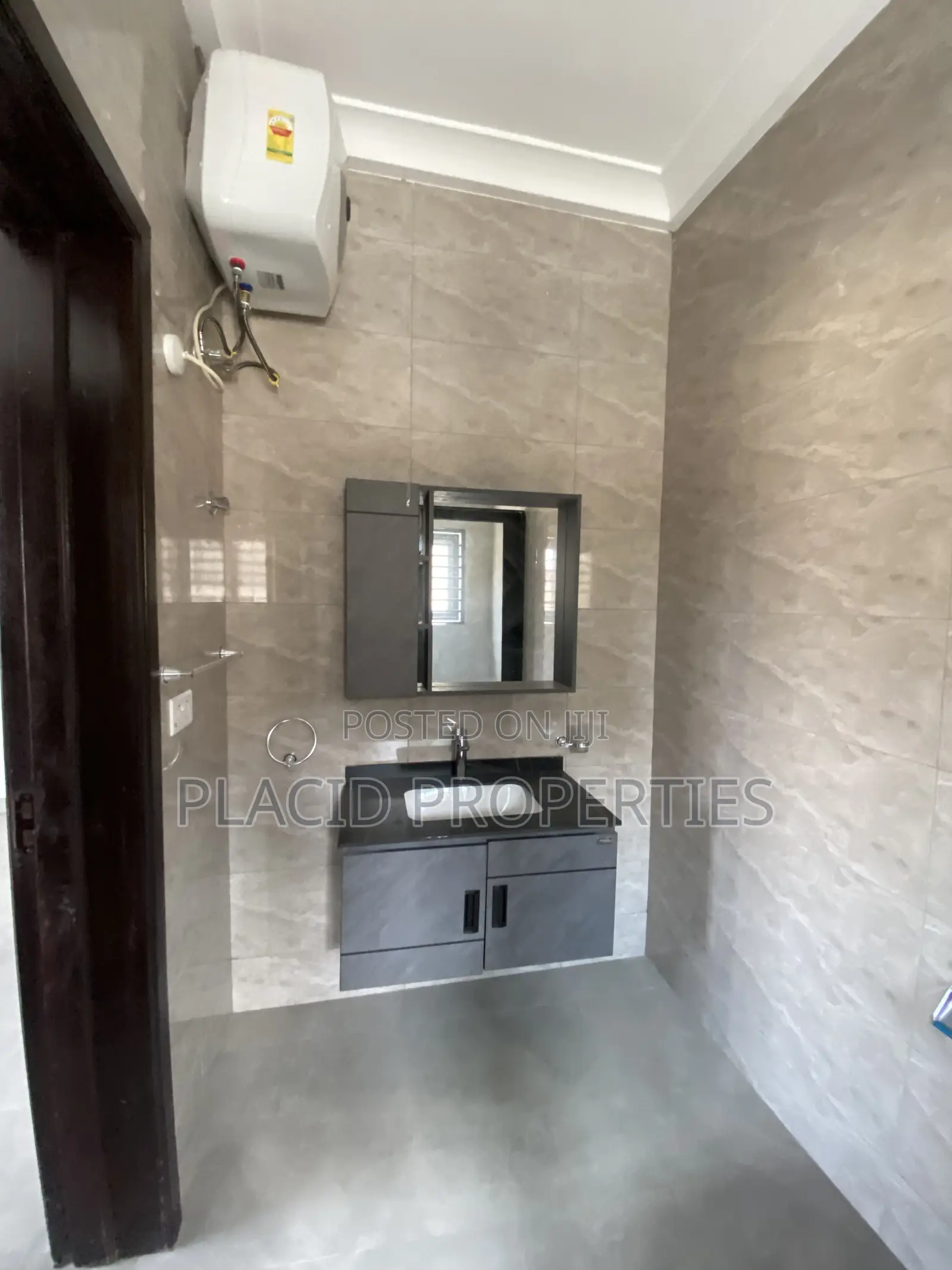 2bdrm Apartment in Atomic Energy, Haatso for rent