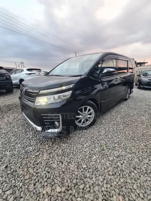 Toyota Voxy V 4WD 8-Seater 2015 Black