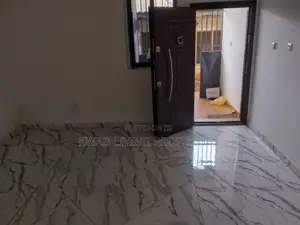 1bdrm Apartment in School Junction for rent