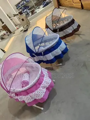 Baby Soothing Swing Cradle/Cot