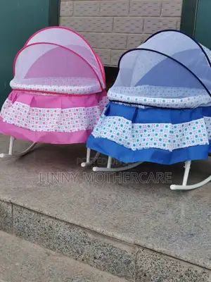 Baby Soothing Swing Cradle/Cot