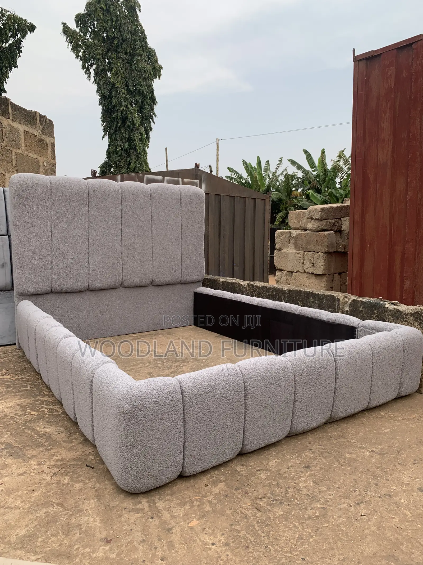 Modern Gray Bouclé Upholstered Bed Frame – Plush & Stylish Comfort