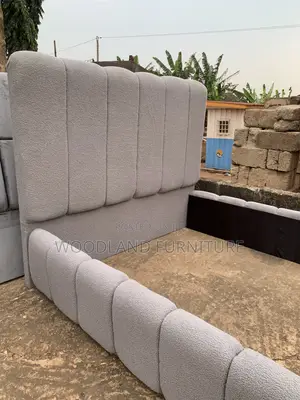 Modern Gray Bouclé Upholstered Bed Frame – Plush & Stylish Comfort