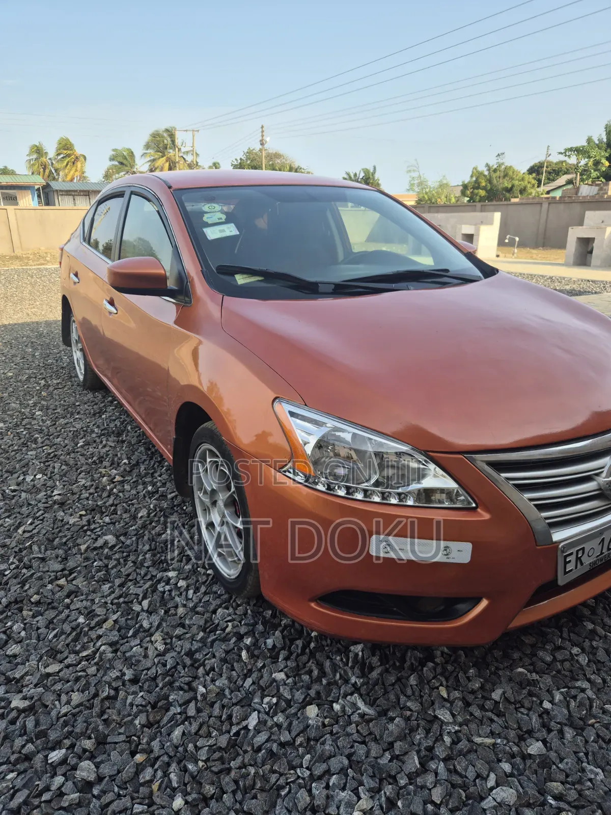Nissan Sentra SV 4dr Sedan (1.8L 4cyl CVT) 2015 Orange