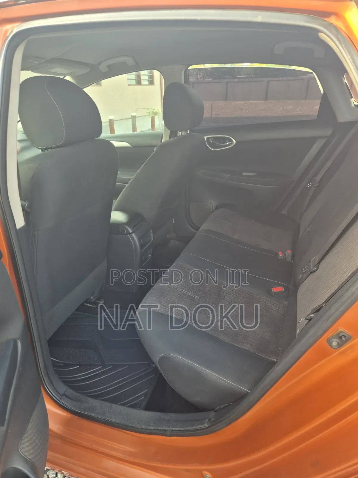 Nissan Sentra SV 4dr Sedan (1.8L 4cyl CVT) 2015 Orange