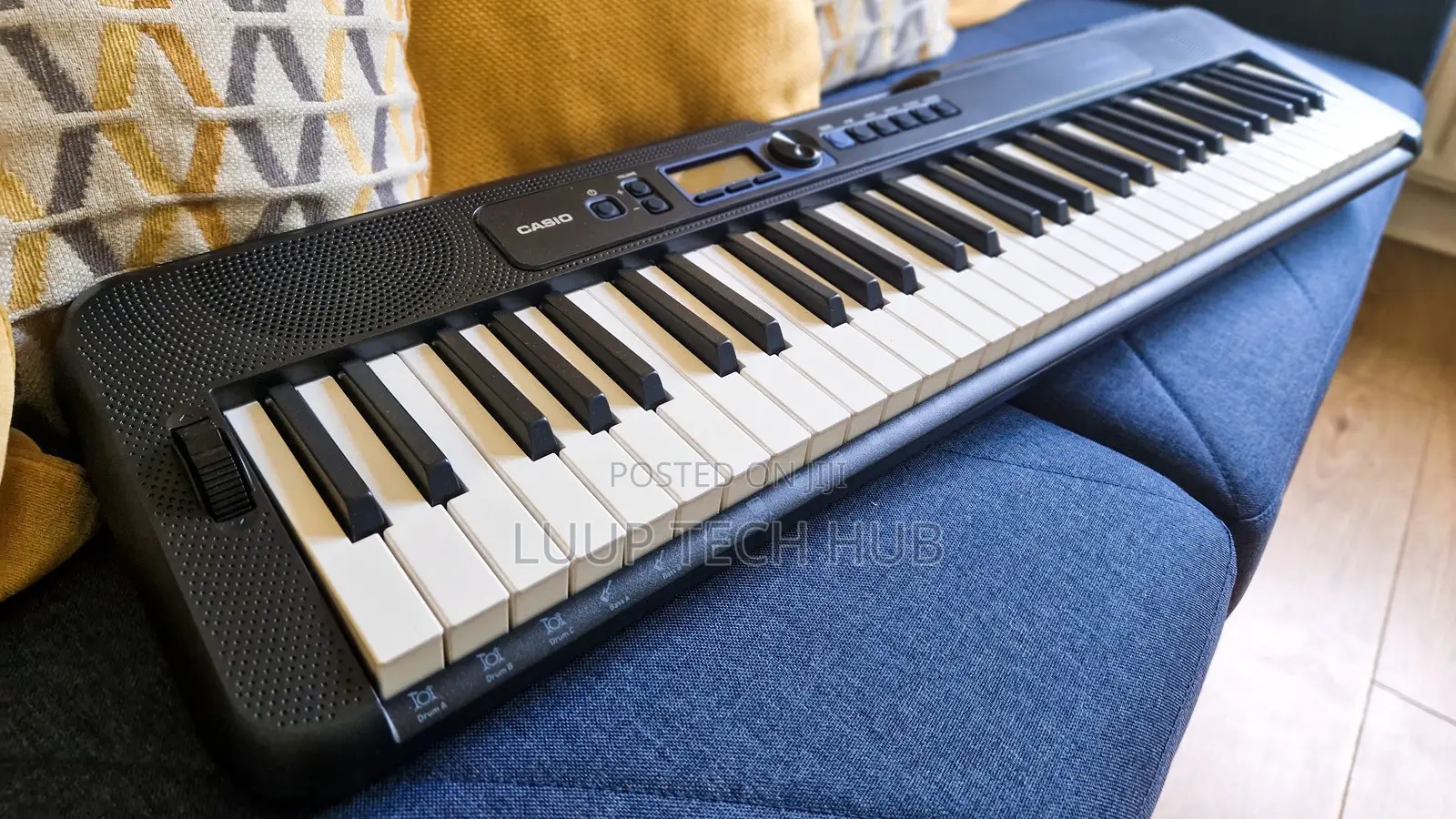 Casio Piano Keyboard/USB MIDI Keyboard. Casiotone Ct-S300