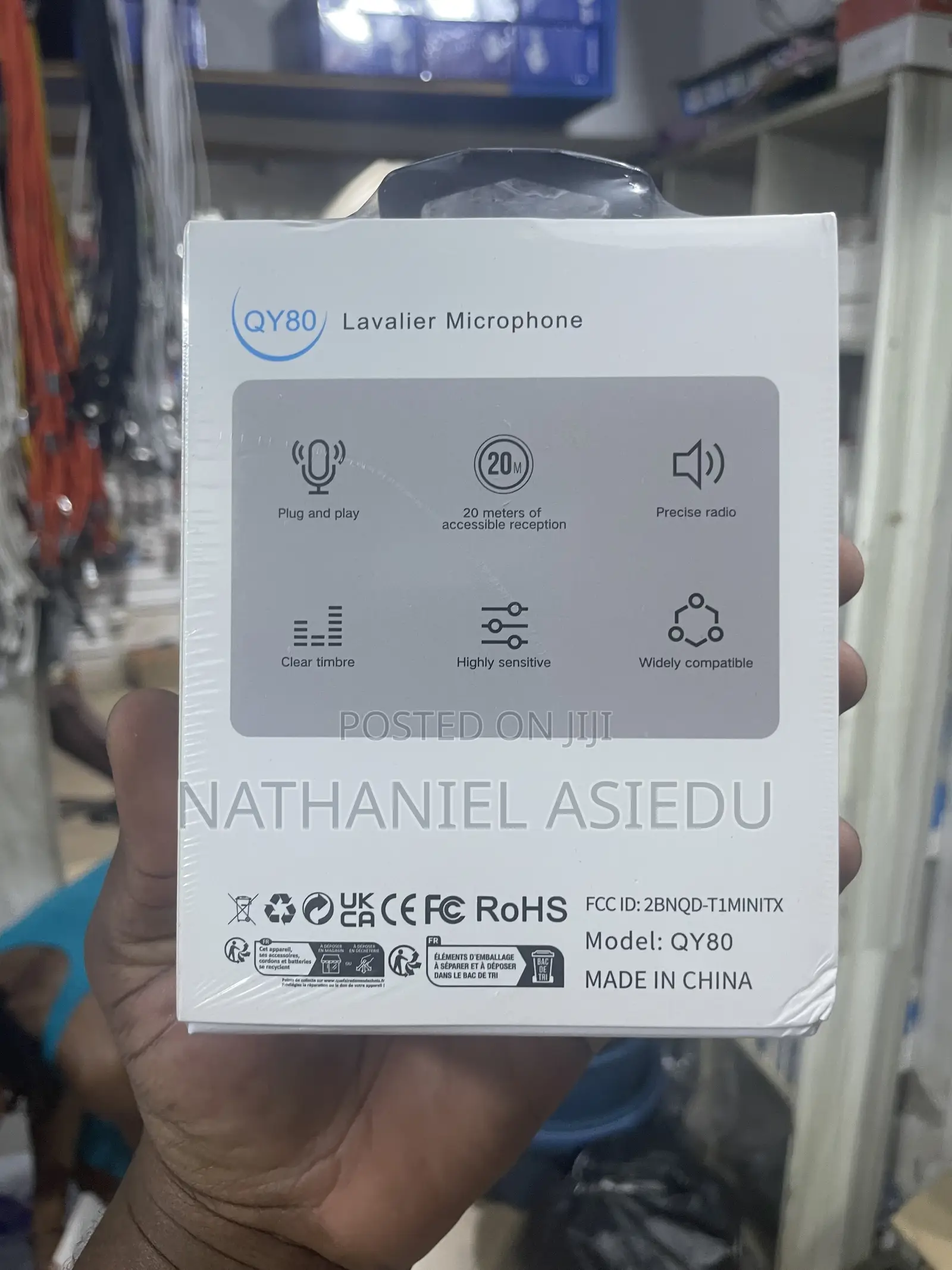 QY80 Wireless Lavalier Microphone