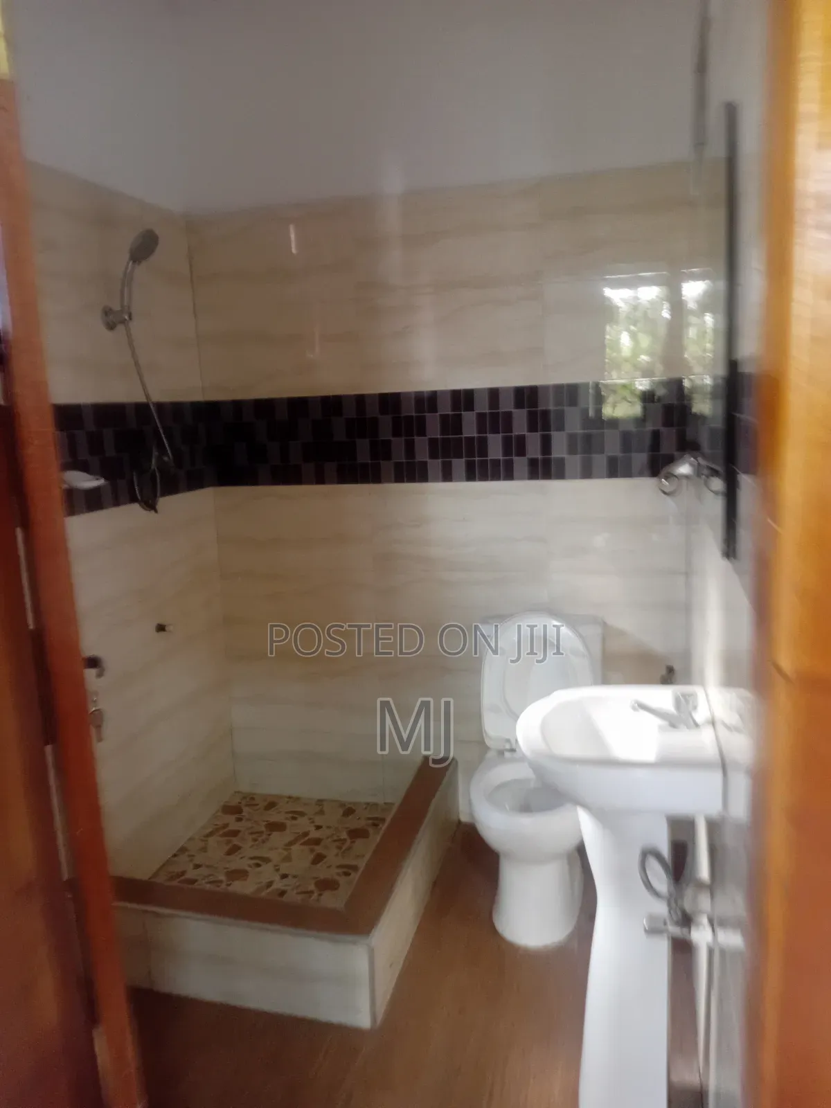 2bdrm House in Mje, School Junction for rent