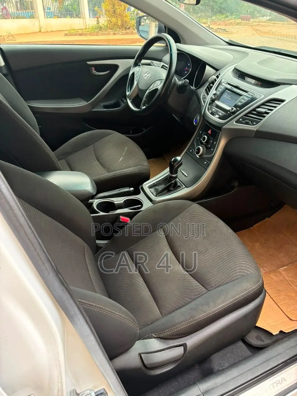Hyundai Elantra 2016 White