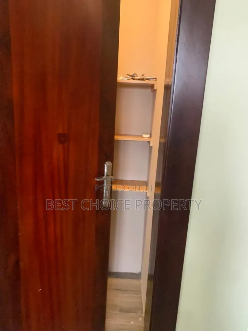 2bdrm Apartment in East Legon, A&C Mall Area for rent